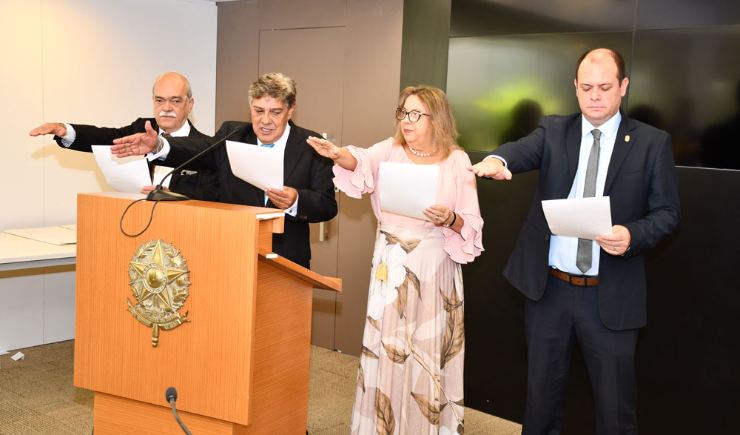 Diretoria do CFF é reeleita por unanimidade do Plenário