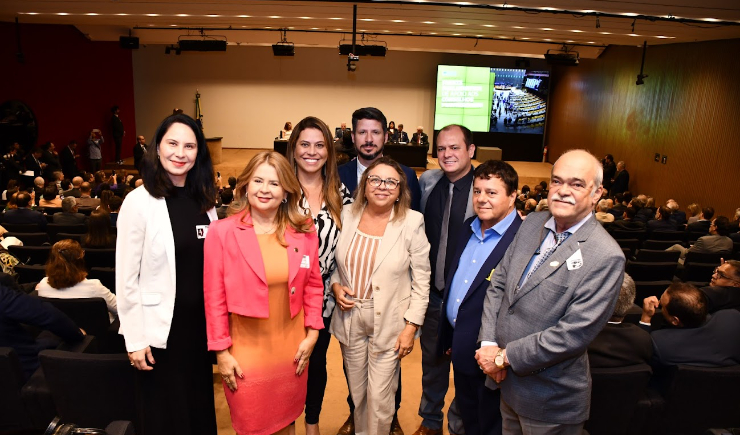 Frente Parlamentar em apoio aos Conselhos Profissionais é reativada na Câmara dos Deputados