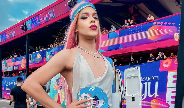 Farmacêutico e drag queen une seu amor pela ciência e a arte e quebra barreiras ao falar sobre saúde
