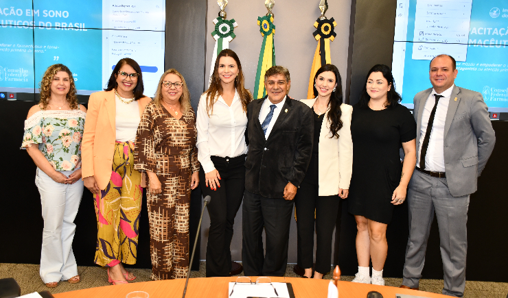 Aprovada a regulamentação e os referenciais mínimos para atuação do farmacêutico na tricologia