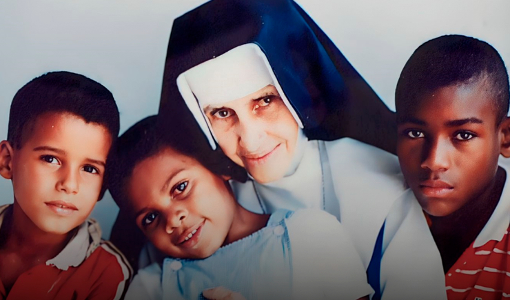 Irmã Dulce, “Mãe dos Pobres”, santa e oficial de Farmácia