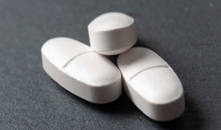 Azitromicina: o que é, para que serve e quais os cuidados